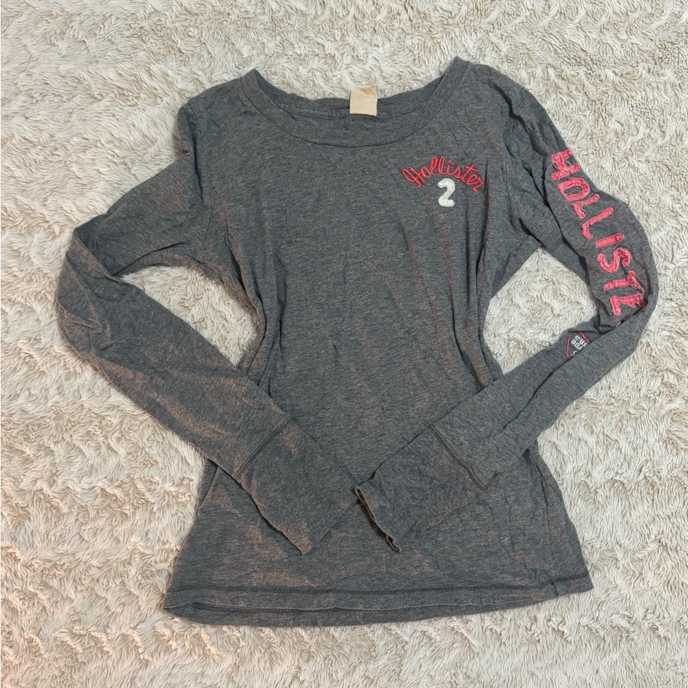 2000s Vintage Hollister grey long sleeve shirt with red/pink logo